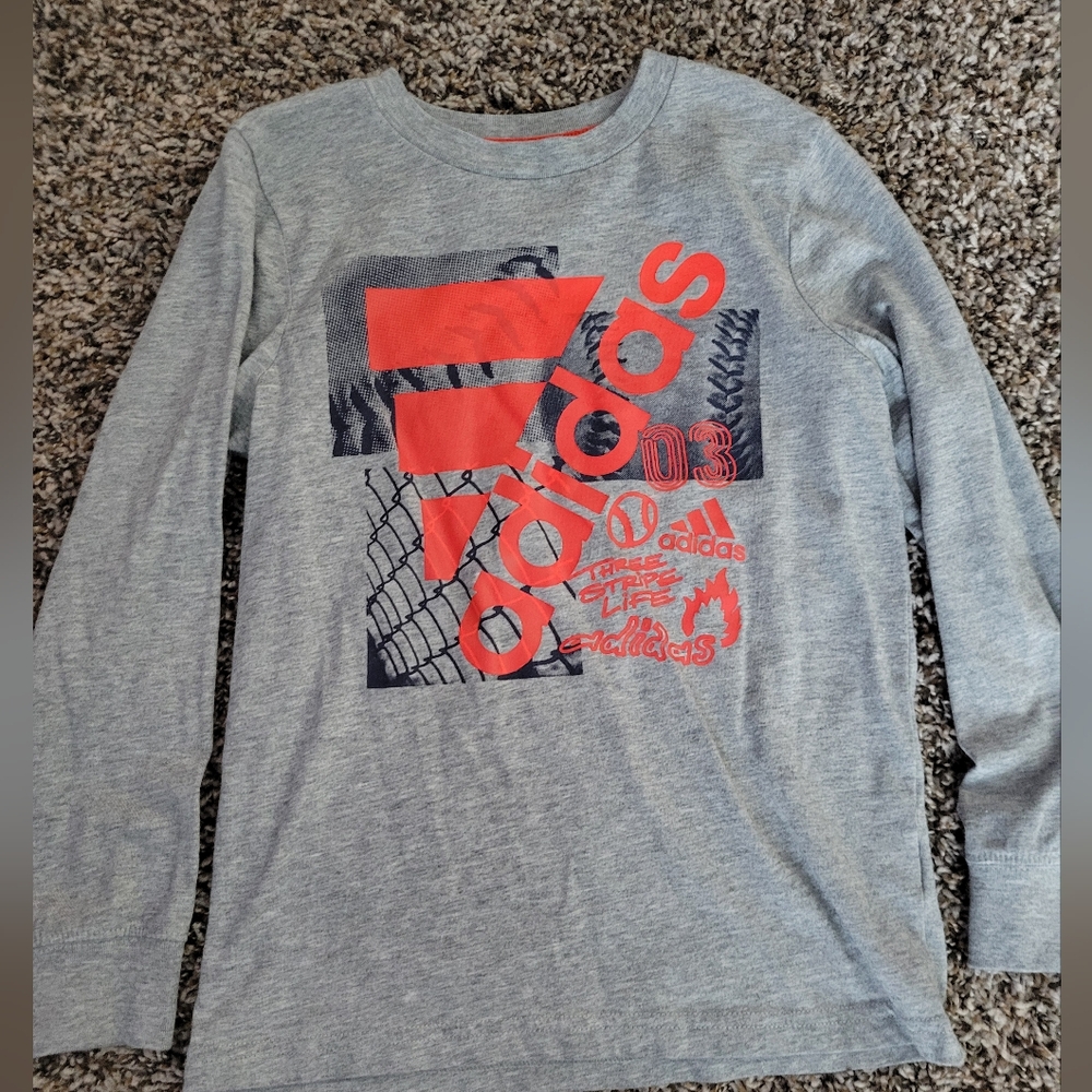 Boys size 6 Adidas long sleeve tee